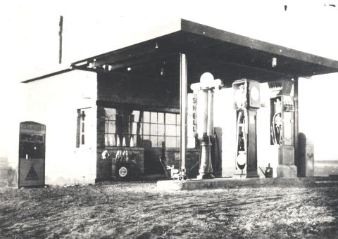 1934 Gründungsjahr der Tankstelle