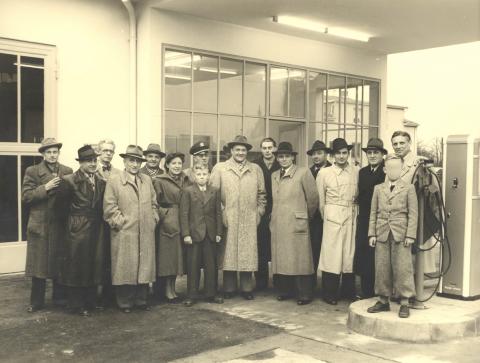 1950 Familienfoto mit Mitarbeitern
